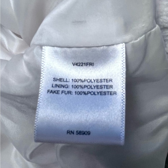 CHELSEA & VIOLET faux fur jacket - Picture 6 of 11